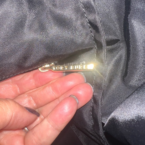 Tory Burch Large Canvas Black Tote w/Patent Leather - Picture 7 of 11